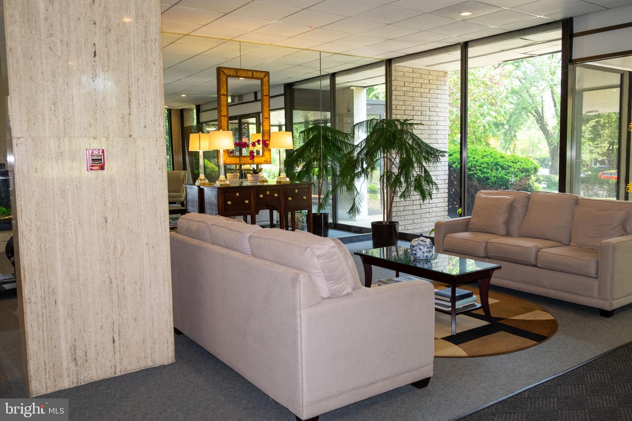 4401 Roland Avenue, Unit 601 Baltimore, MD 21210 - Photo 15 of 22 Pleasing lobby
