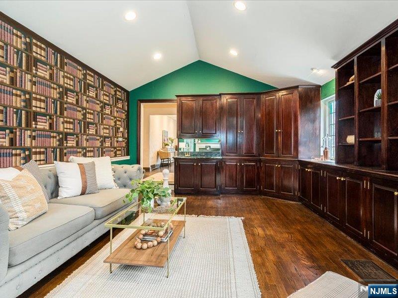 69 Stewart Road Essex Fells, NJ 07021 - Photo 13 of 34