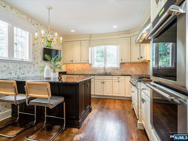 69 Stewart Road Essex Fells, NJ 07021 - Photo 18 of 34