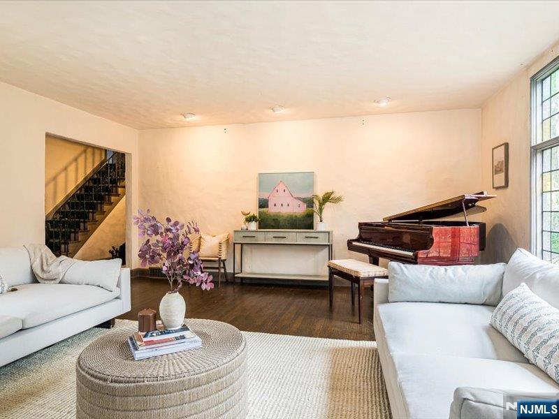 69 Stewart Road Essex Fells, NJ 07021 - Photo 9 of 34