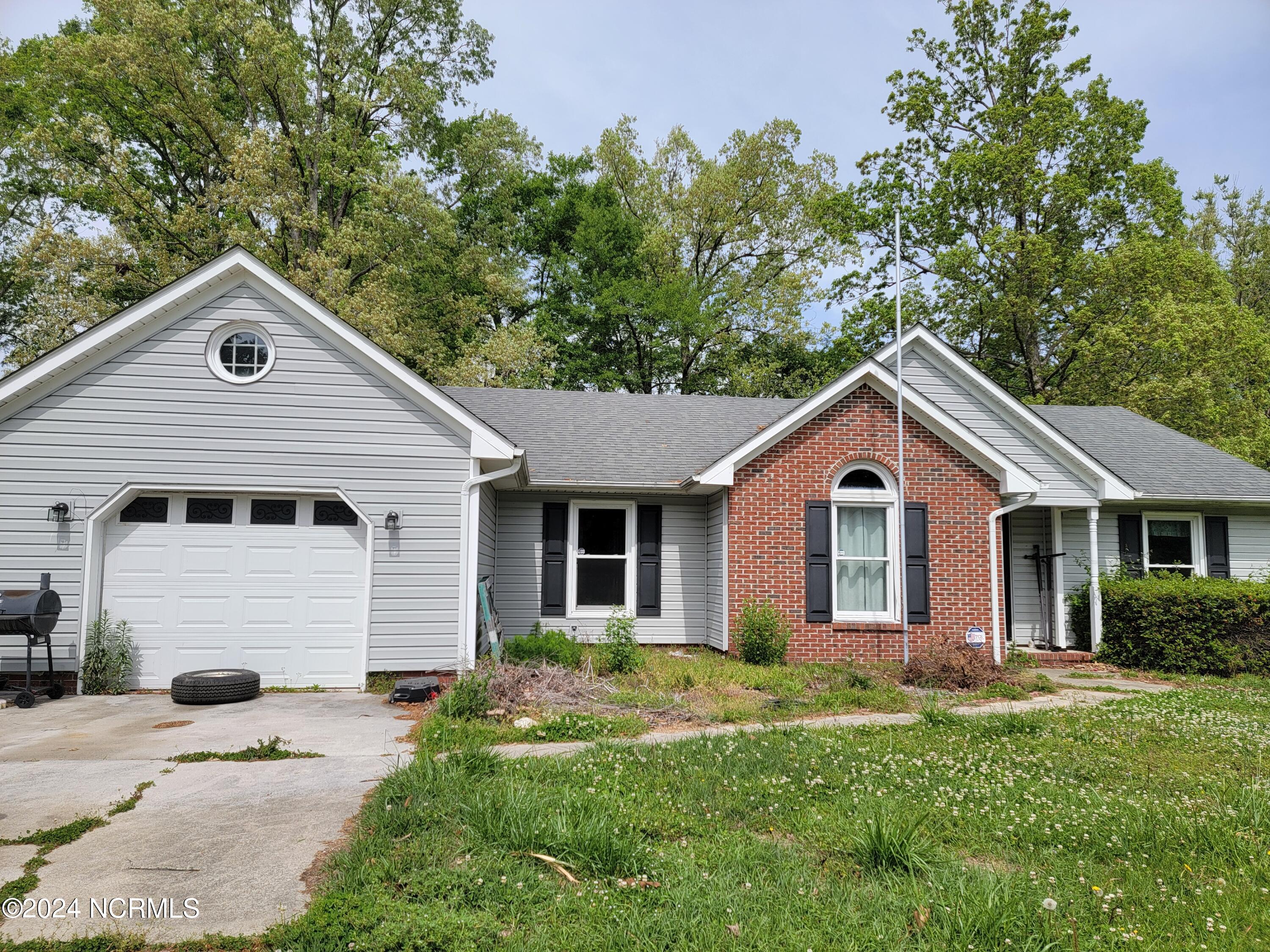 159 Raintree Circle Jacksonville, NC 28540 - Photo 1 of 1 20240417_113804