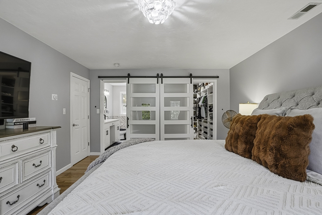88 Northbridge Street Mendon, MA 01756 - Photo 23 of 41