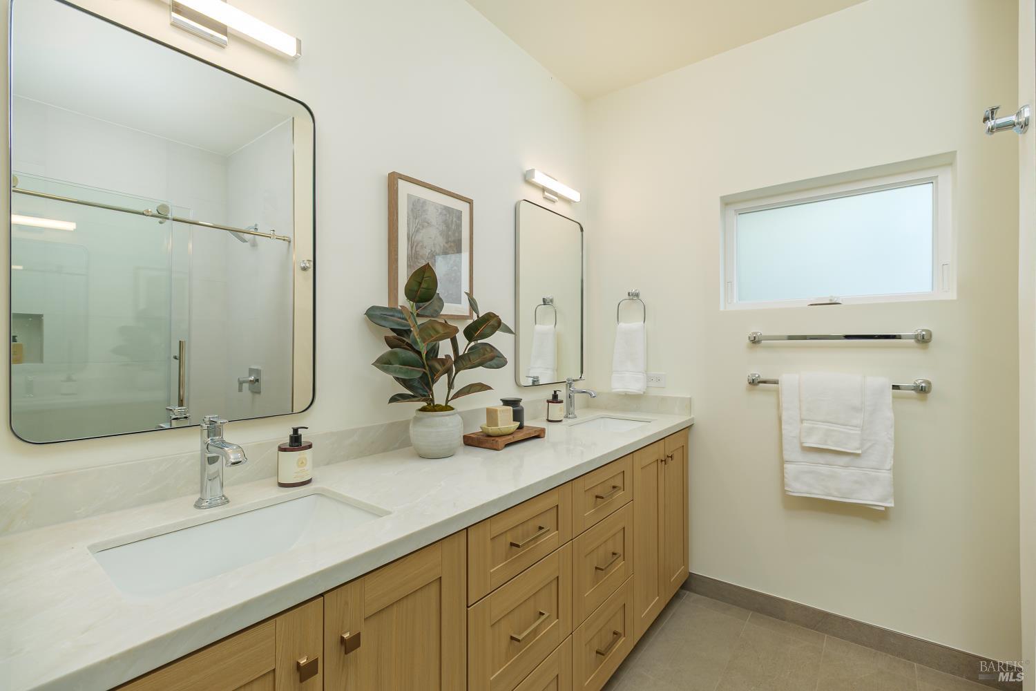 2242 Vineyard Road Novato, CA 94947 - Photo 16 of 58