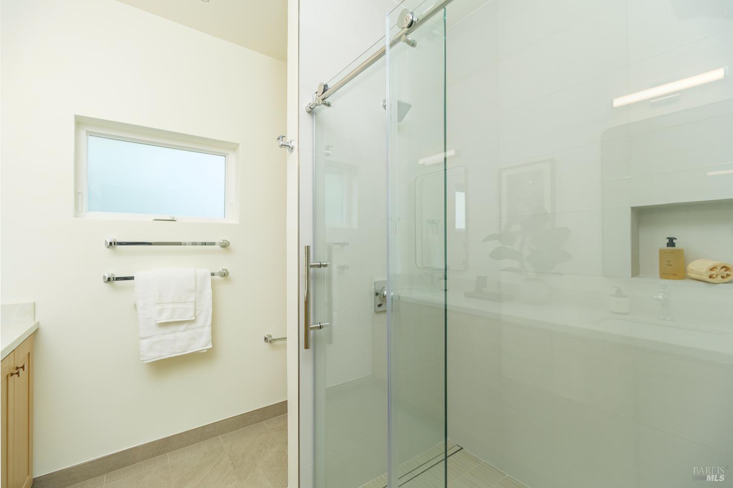 2242 Vineyard Road Novato, CA 94947 - Photo 17 of 58