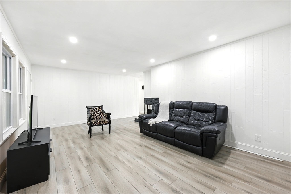 97 Sandy Hill Road Westfield, MA 01085 - Photo 11 of 30 Gallery Image 11