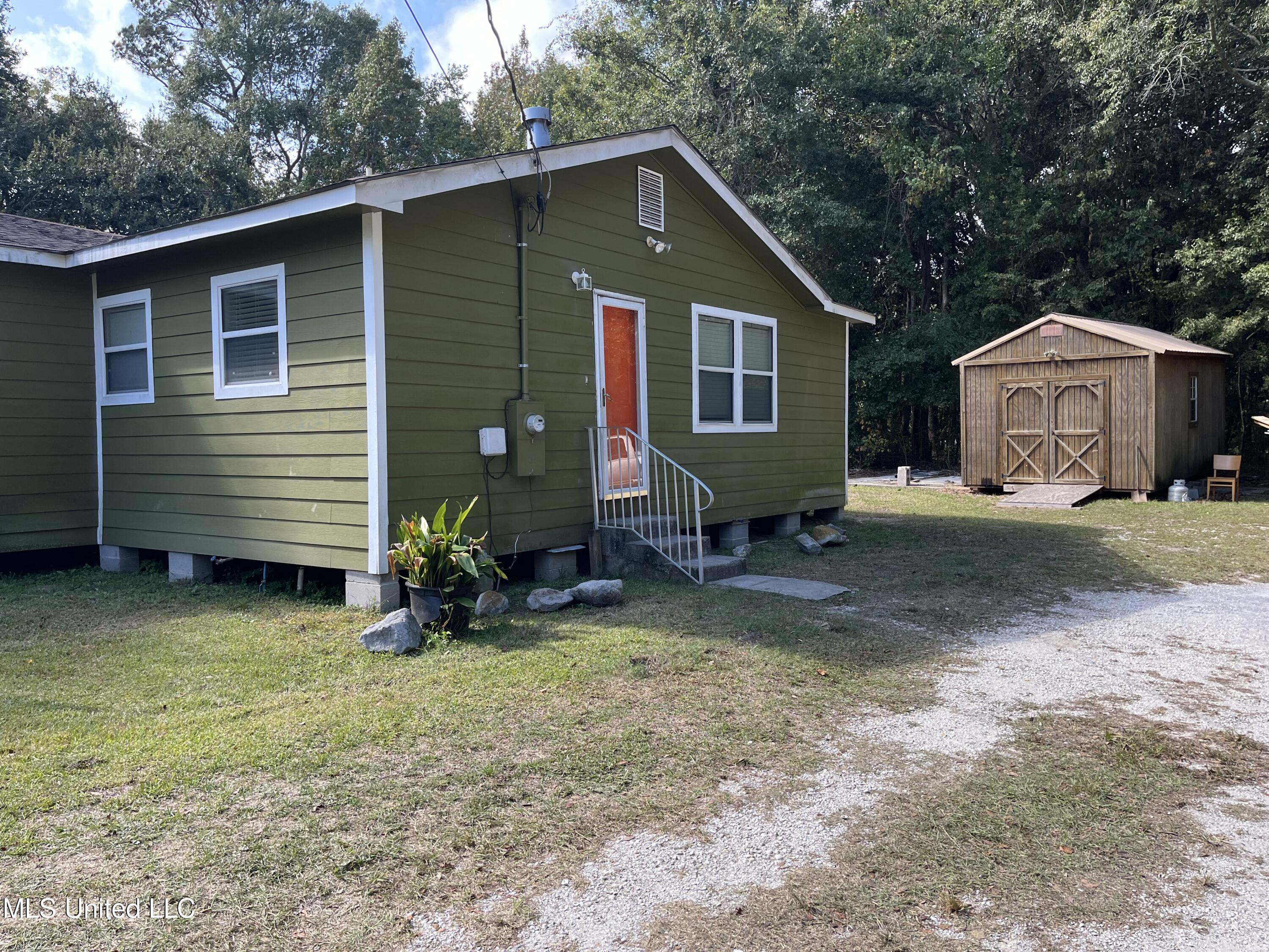 5324 James Street Moss Point, MS 39563 - Photo 3 of 29 IMG_5056