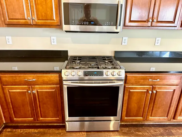 $548,400 | 1333 Song Sparrow Way, Hanahan, SC 29410