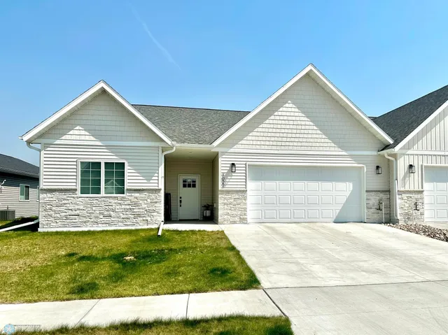 $358,000 | 7022 67th Street South, Horace, ND 58047