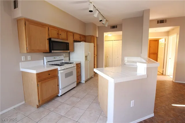 $1,450 | 2100 Black Island Street, Unit 102, Las Vegas, NV 89128