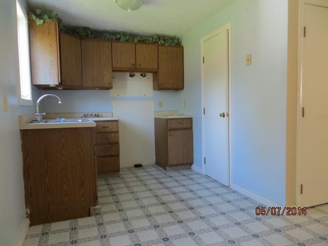 6 C & K Loop, Unit 6 Waterboro, ME 04087 - Photo 2 of 15 Kitchen.