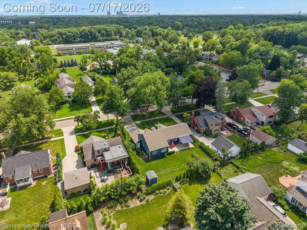 18244 Beverly Road Beverly Hills, MI 48025 - Photo 27 of 80