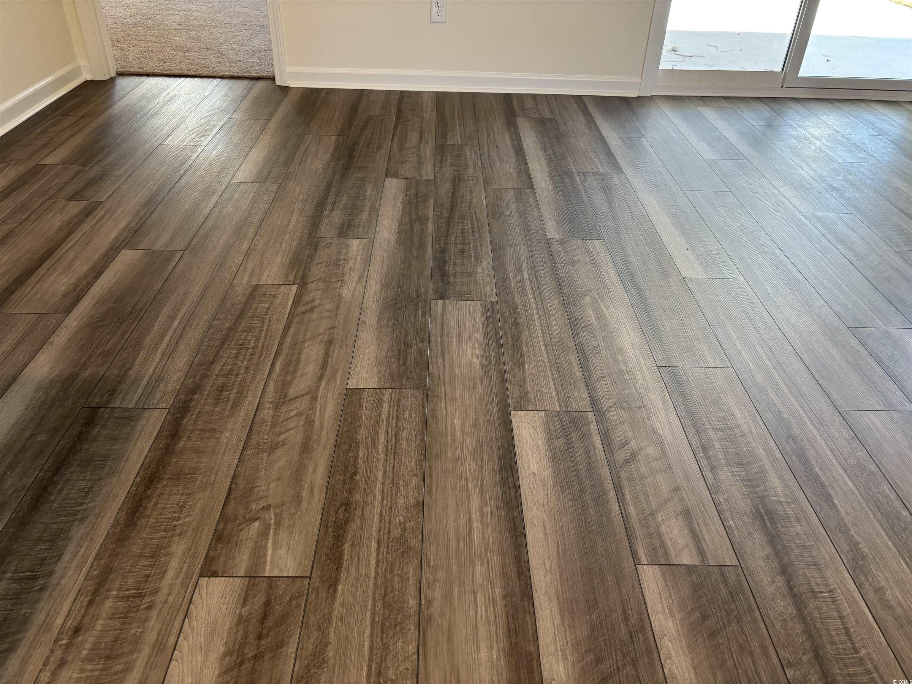 216 Palmetto Sand Loop Conway, SC 29527 - Photo 17 of 38 Kitchen with dark hardwood / wood-style floors, wh
