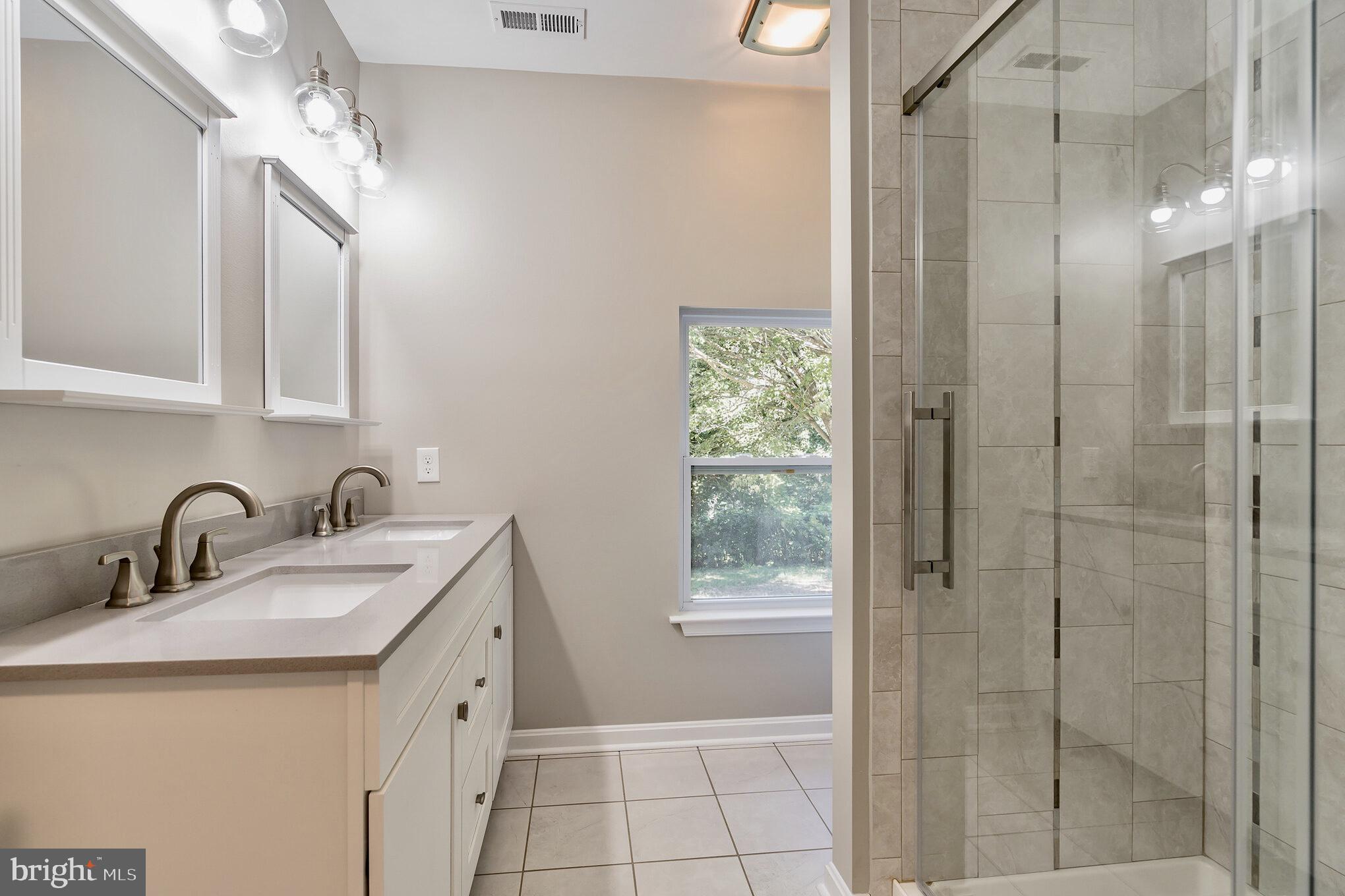 3222 Beaver Dam Road Chesapeake Beach, MD 20732 - Photo 12 of 41 Maine Level Deluxe Master Suite