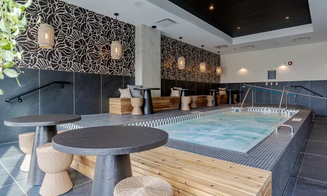 $3,858 | 1114 West Carroll Avenue, Unit 2708, Chicago, IL 60607