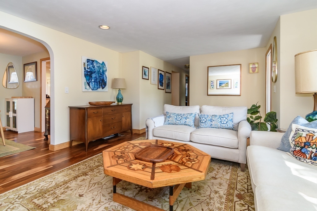 48 Beacon Street Natick, MA 01760 - Photo 4 of 24