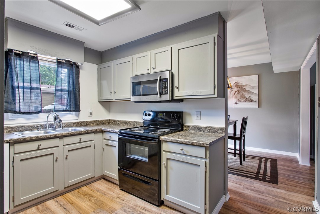 6149 Omo Road North Chesterfield, VA 23234 - Photo 11 of 26 Kitchen with all appliances