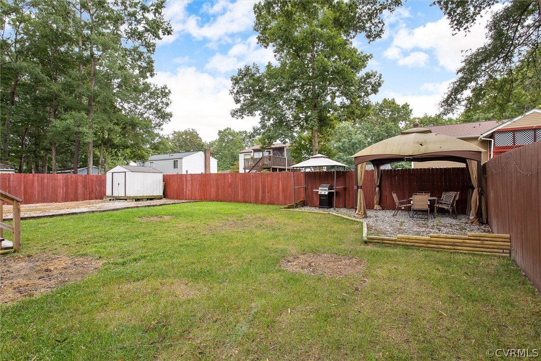 6149 Omo Road North Chesterfield, VA 23234 - Photo 25 of 26 Fenced back yard