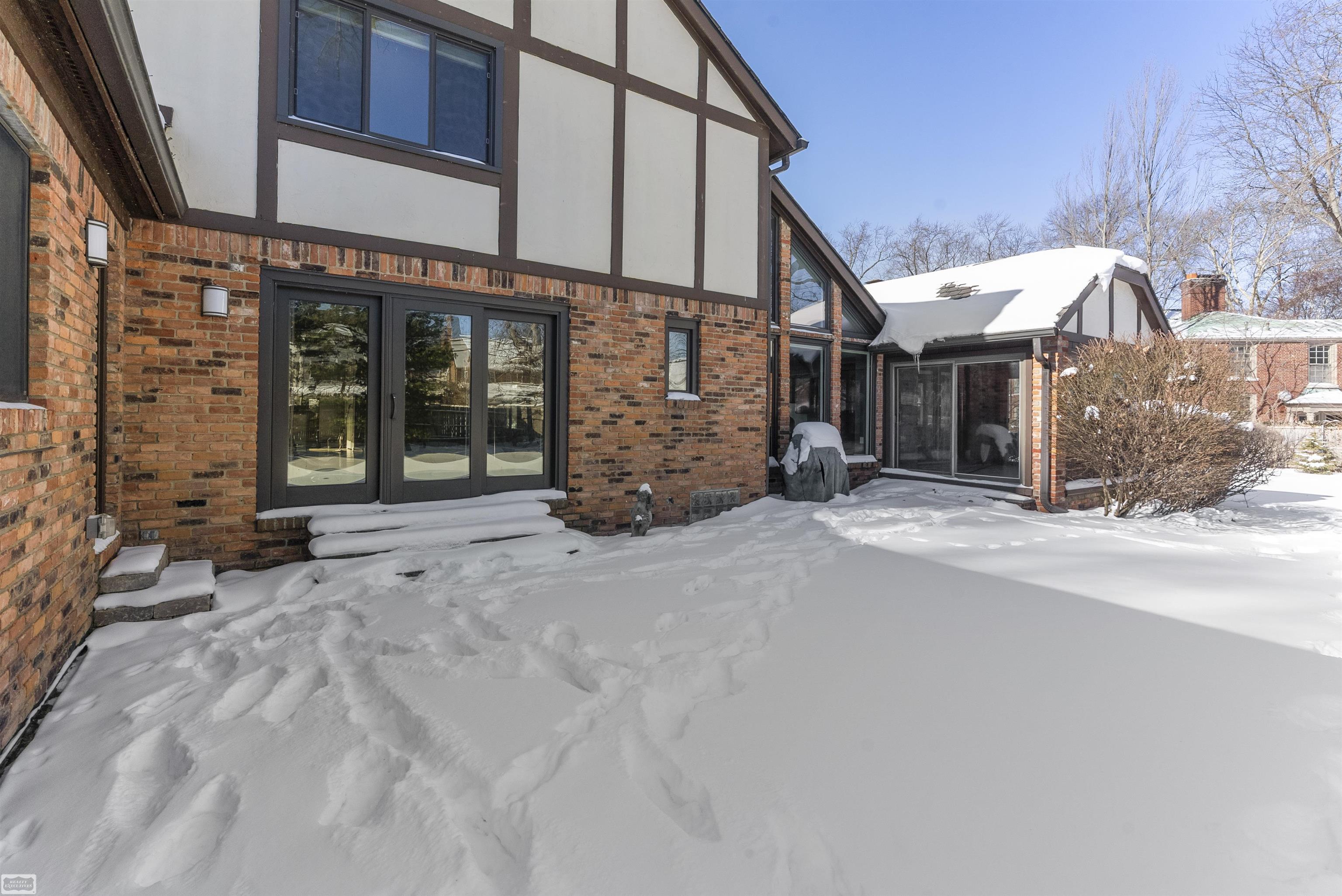 1030 Bishop Road Grosse Pointe, MI 48230 - Photo 47 of 61