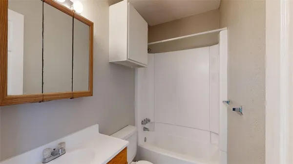 $875 | 806 Oran Circle, Unit D, Bryan, TX 77801