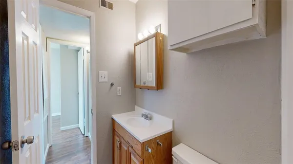 $875 | 806 Oran Circle, Unit D, Bryan, TX 77801