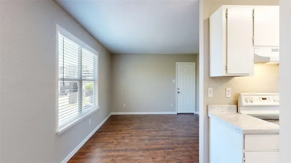 $875 | 806 Oran Circle, Unit D, Bryan, TX 77801