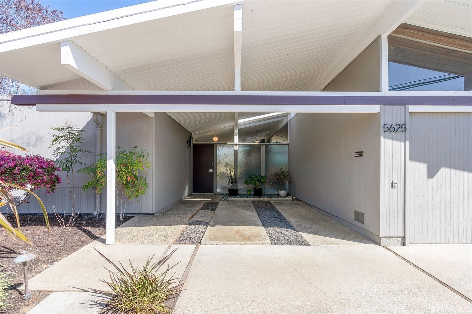 5625 Greenridge Road Castro Valley, CA 94552 - Photo 3 of 56 Gallery Image 3