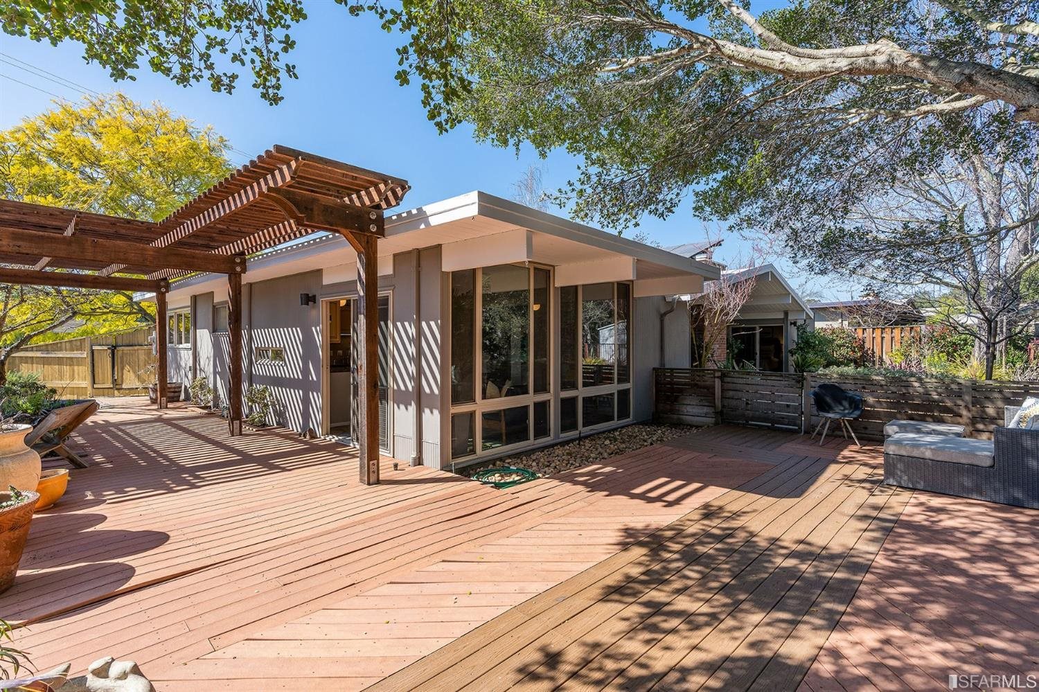5625 Greenridge Road Castro Valley, CA 94552 - Photo 32 of 56 Gallery Image 32