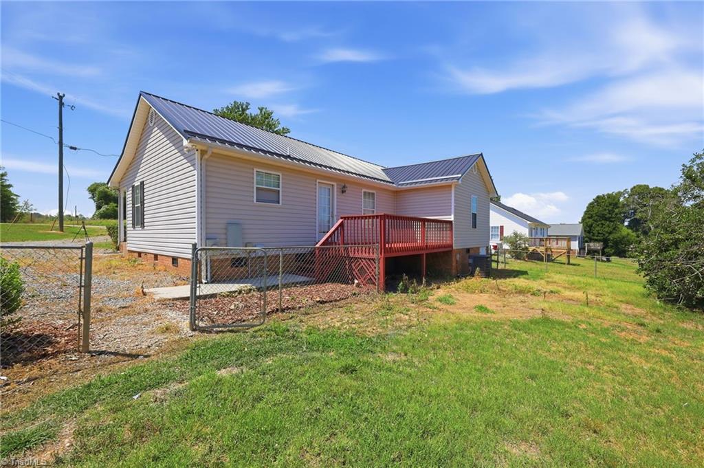 1502 Gibbs Road Reidsville, NC 27320 - Photo 26 of 36