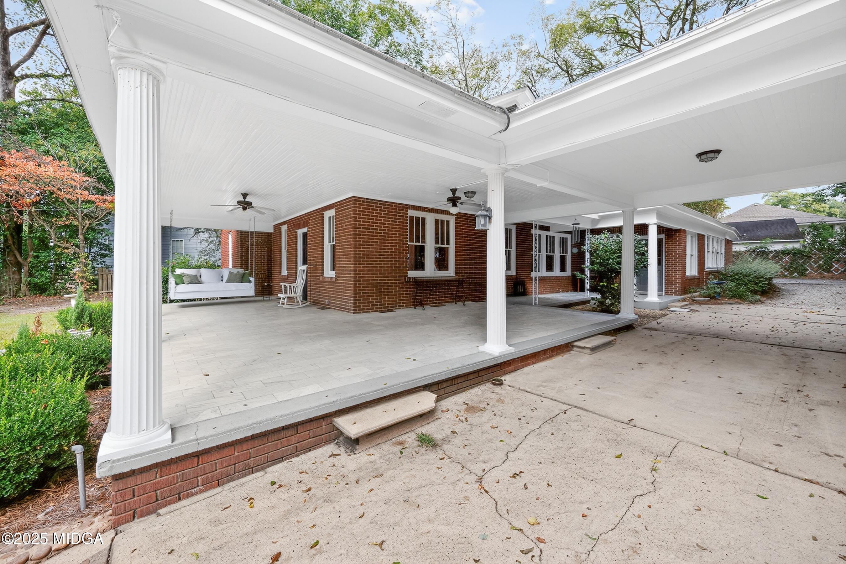 3341 Ridge Avenue Macon, GA 31204 - Photo 10 of 46 a view of a living room filled with furniture