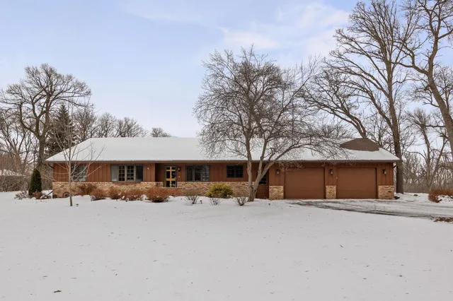 $475,000 | 19432 Judson Circle, Hutchinson, MN 55350