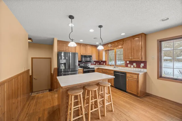 $475,000 | 19432 Judson Circle, Hutchinson, MN 55350