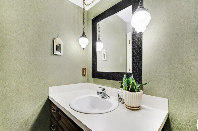 $500,000 | 2260 Elmridge Drive Northwest, Grand Rapids, MI 49504