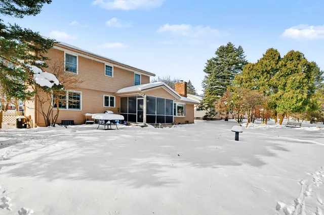 $500,000 | 2260 Elmridge Drive Northwest, Grand Rapids, MI 49504