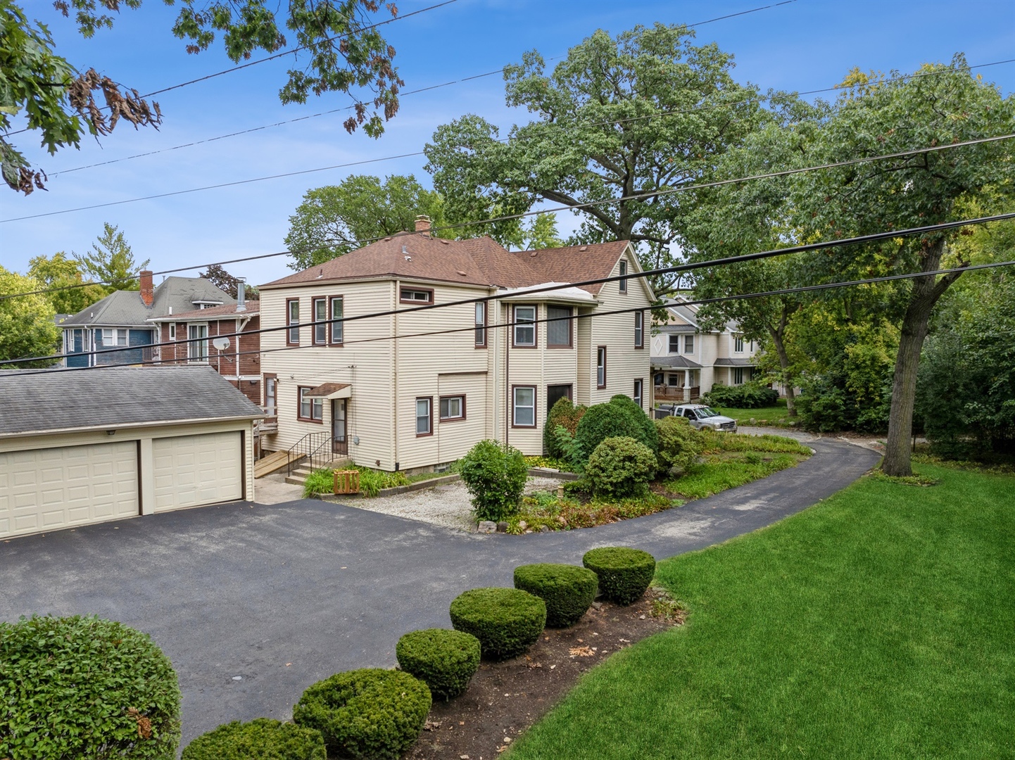 8 West Avenue Riverside, IL 60546 - Photo 11 of 29
