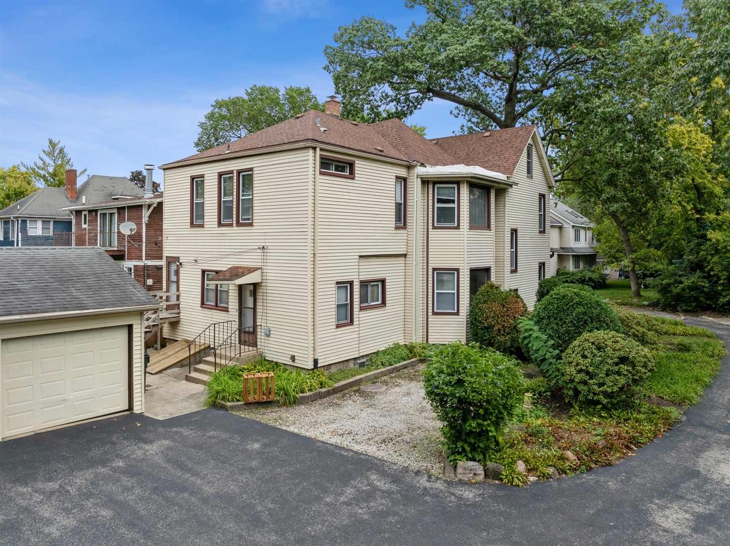 8 West Avenue Riverside, IL 60546 - Photo 12 of 29