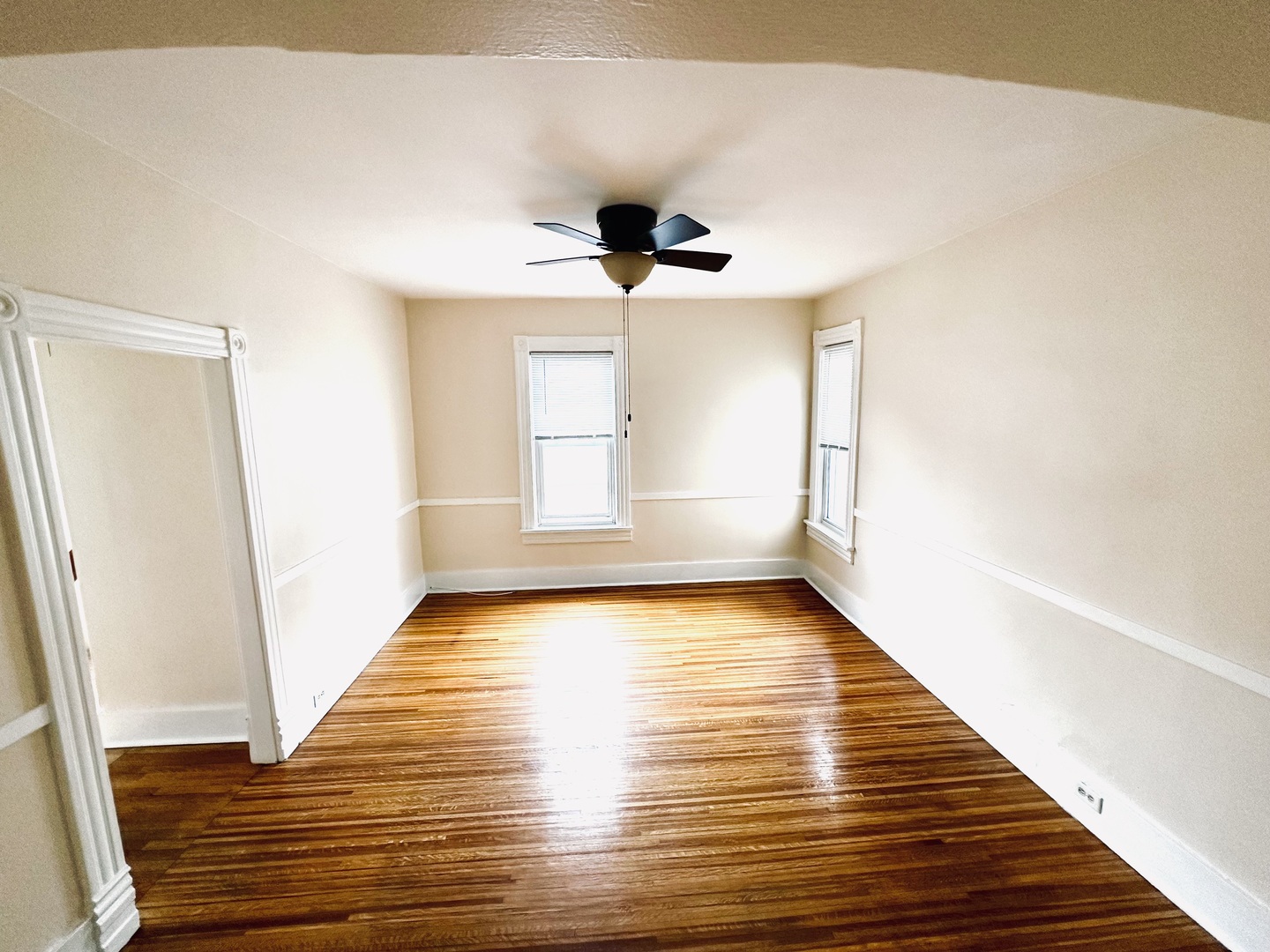 8 West Avenue Riverside, IL 60546 - Photo 9 of 29