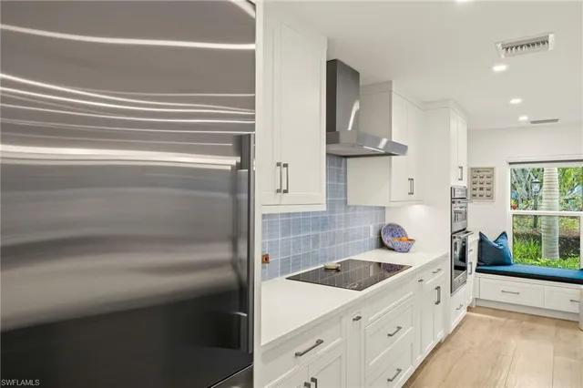 $1,775,000 | 1060 6th Street South, Unit 1060, Naples, FL 34102