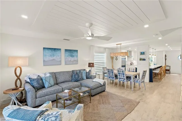 $1,775,000 | 1060 6th Street South, Unit 1060, Naples, FL 34102