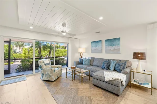 $1,775,000 | 1060 6th Street South, Unit 1060, Naples, FL 34102