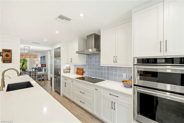 $1,775,000 | 1060 6th Street South, Unit 1060, Naples, FL 34102