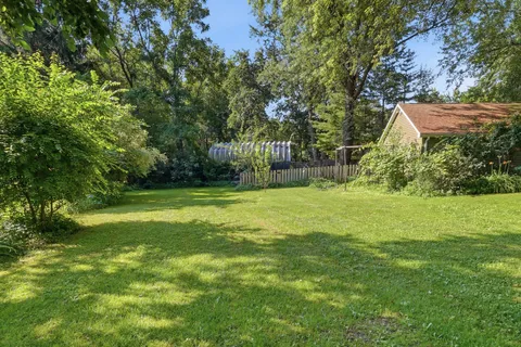 $360,000 | 937 Elsie Avenue, Gurnee, IL 60031