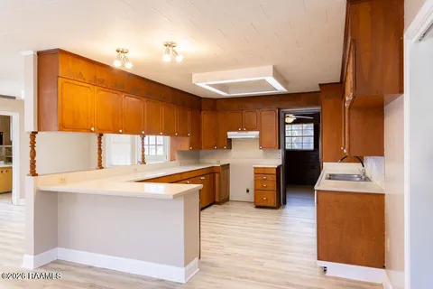 $185,000 | 1058 South Berwick Avenue, Basile, LA 70515