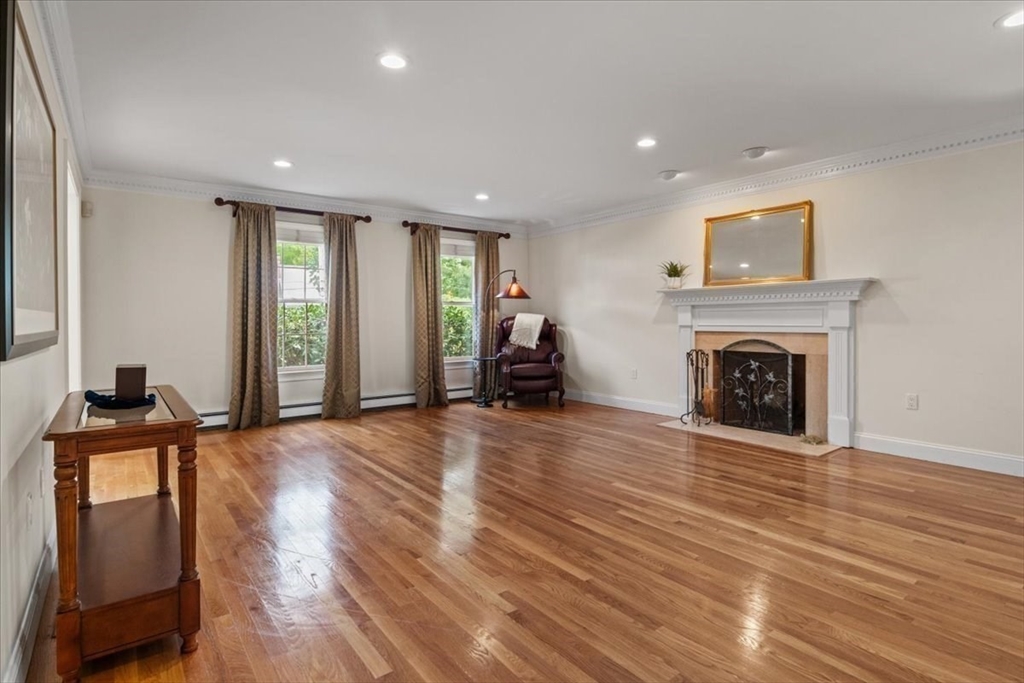 17 Bridle Path Walpole, MA 02081 - Photo 13 of 40