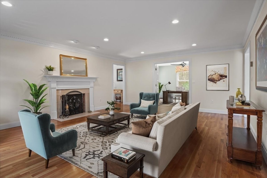 17 Bridle Path Walpole, MA 02081 - Photo 14 of 40