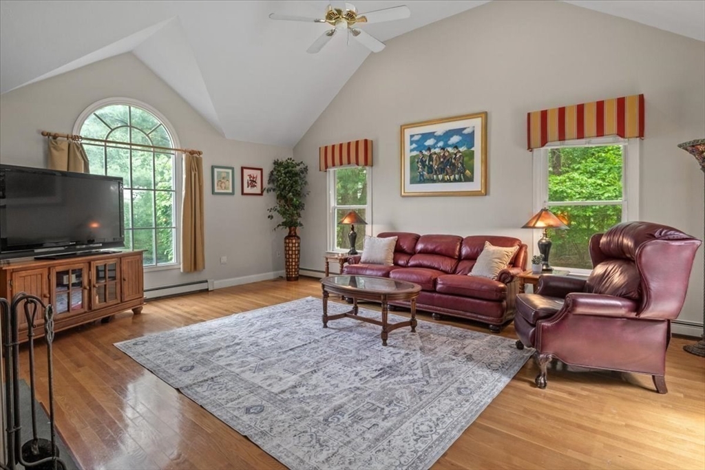 17 Bridle Path Walpole, MA 02081 - Photo 15 of 40