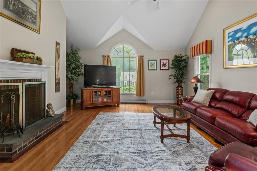 17 Bridle Path Walpole, MA 02081 - Photo 16 of 40