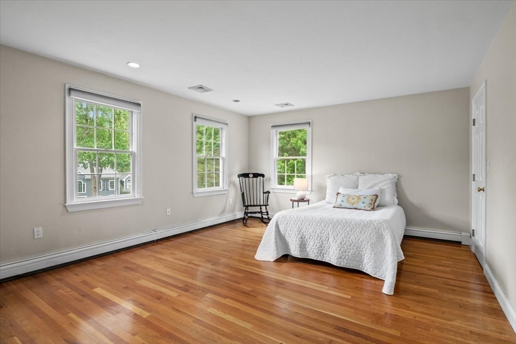 17 Bridle Path Walpole, MA 02081 - Photo 25 of 40