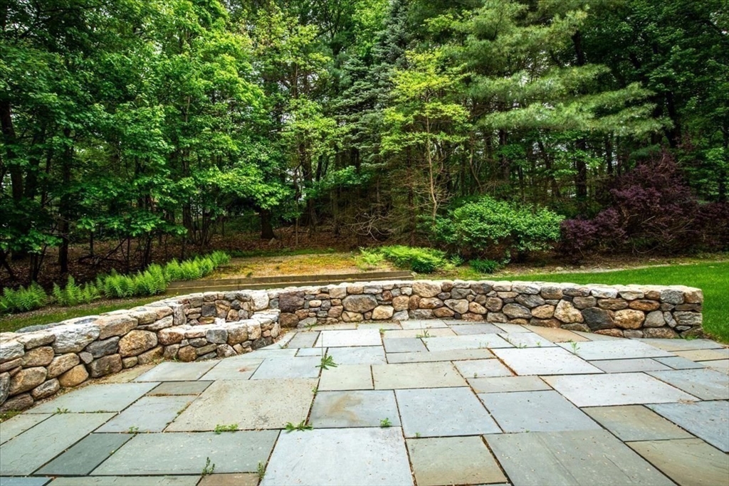 17 Bridle Path Walpole, MA 02081 - Photo 34 of 40