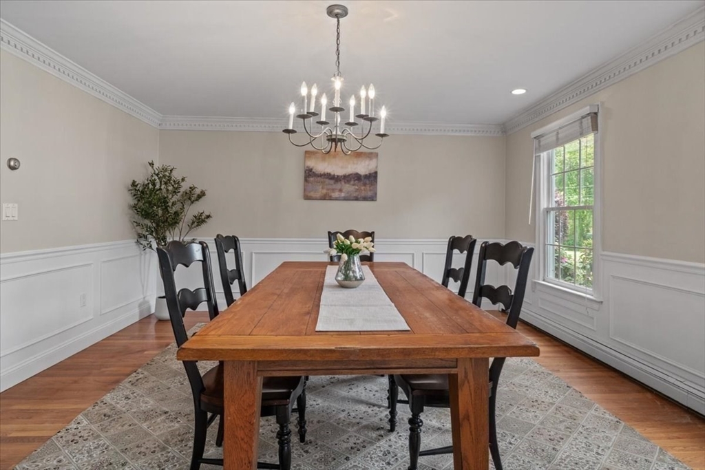 17 Bridle Path Walpole, MA 02081 - Photo 7 of 40