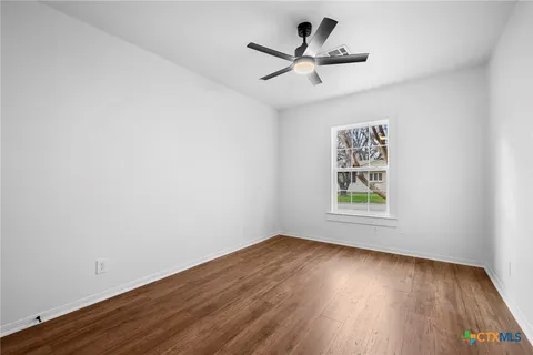 $430,000 | 615 West Royal Avenue, Temple, TX 76501